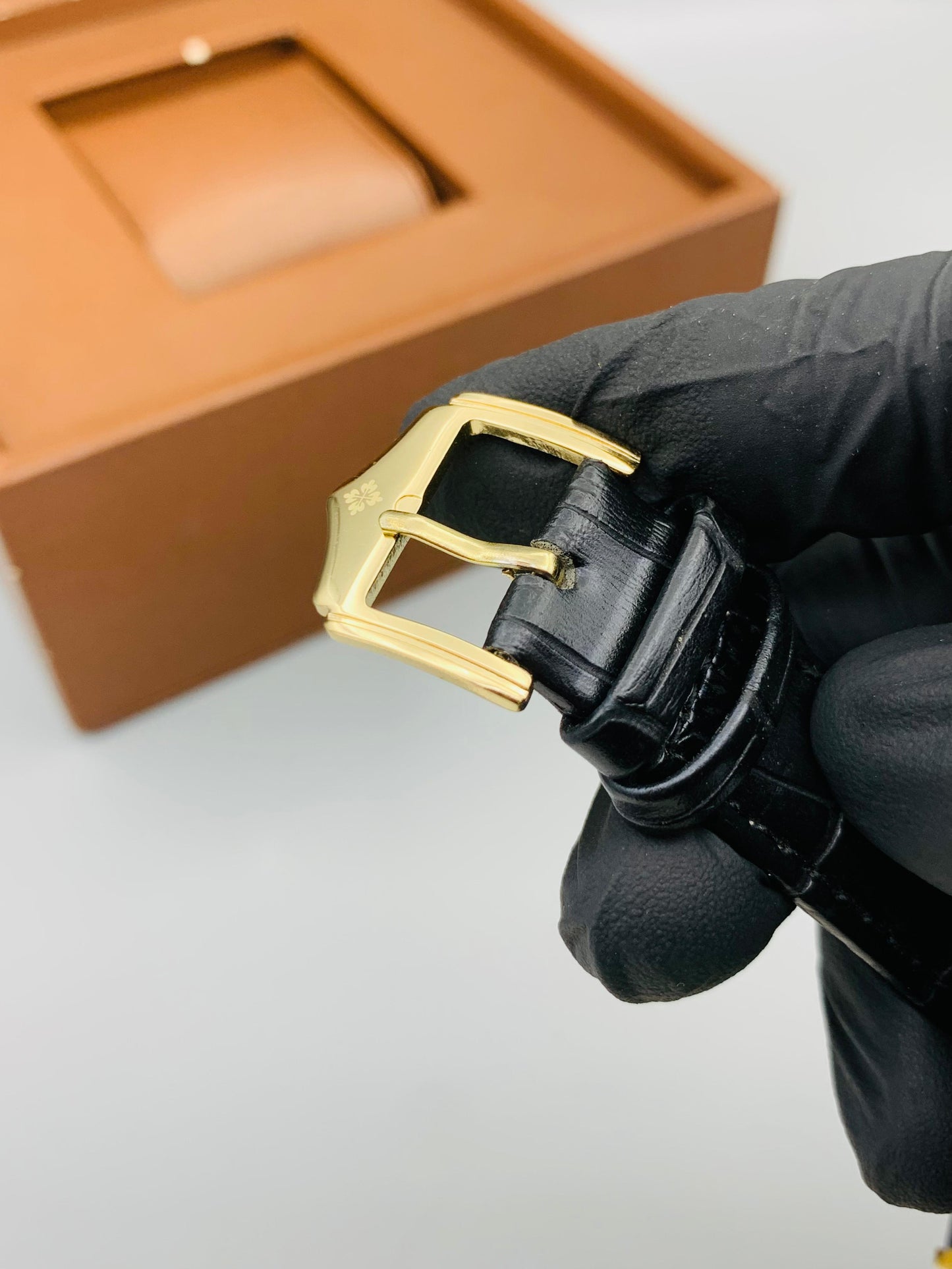 Men Classic Black Leather Strap Watch - Golden Dial