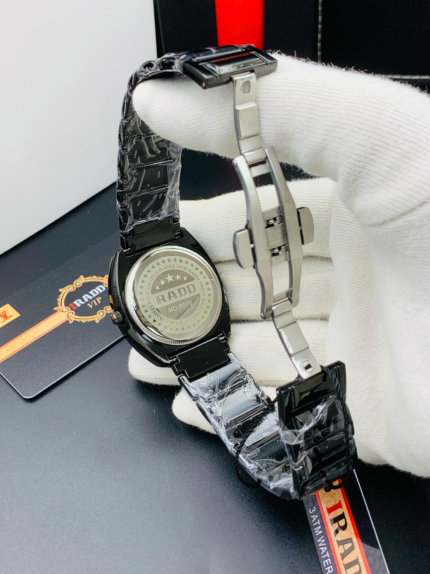 Most Demanding Vintage Black Watch for Men's - Waterproof