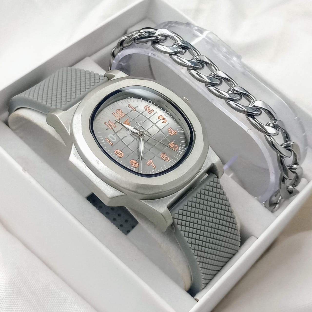 Men's Fortuner Gray Watch with Steel Bracelet